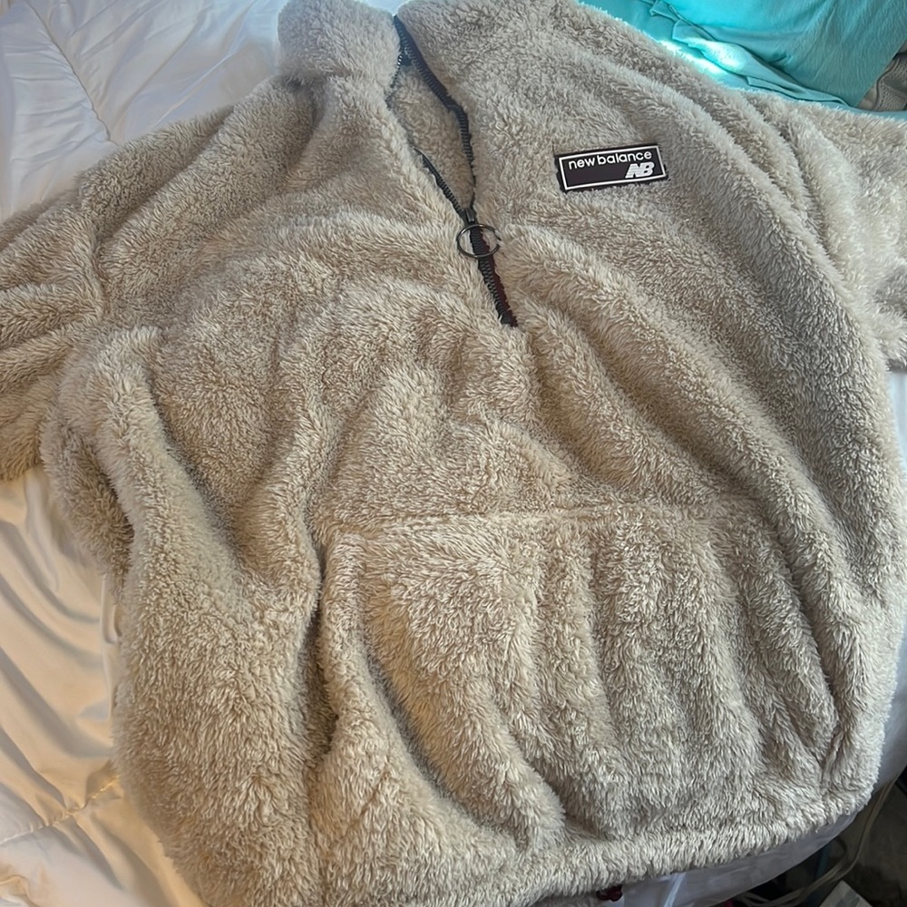 Pull over hoodie
